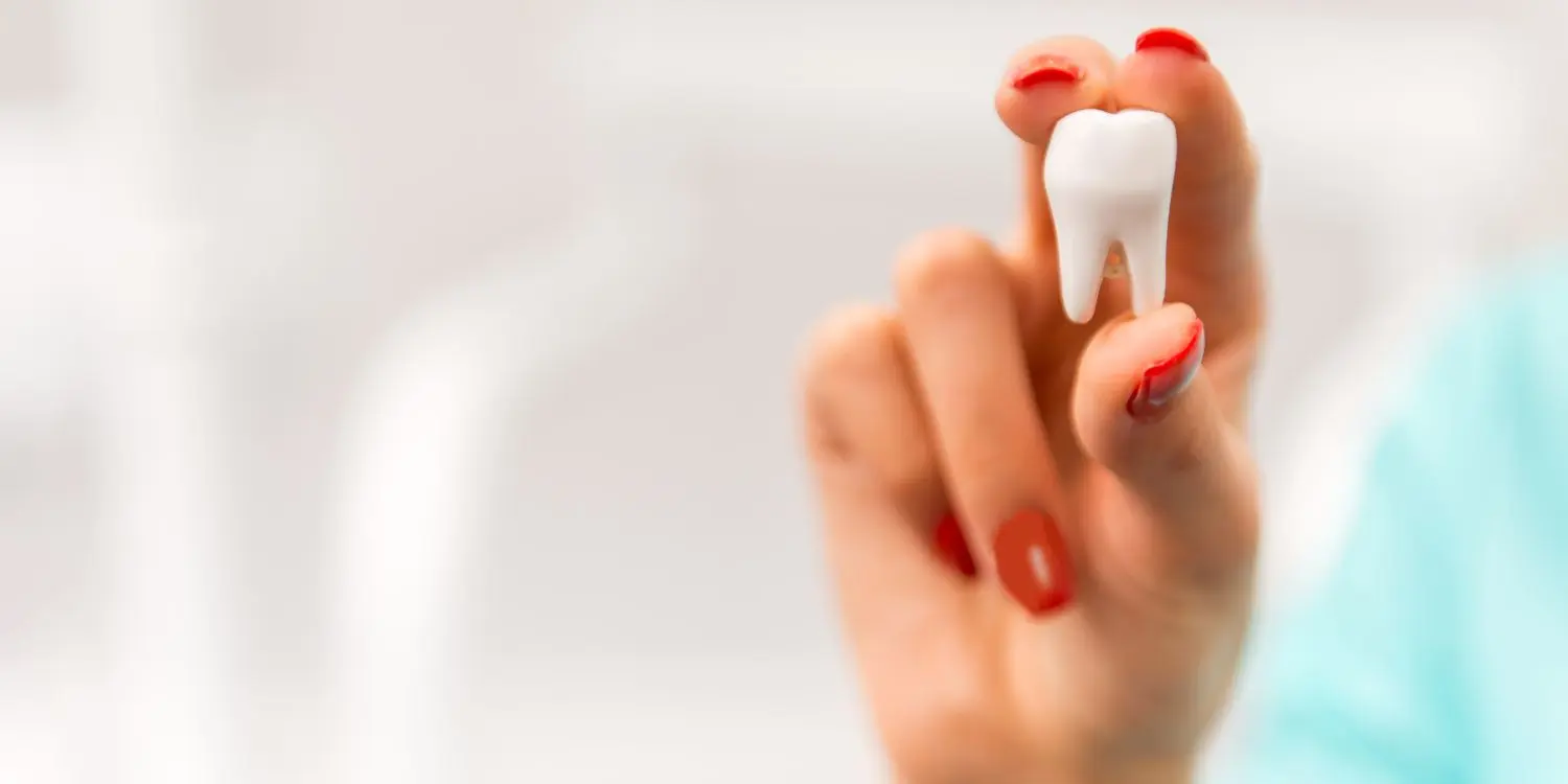 Caída de dientes en adultos: causas y soluciones